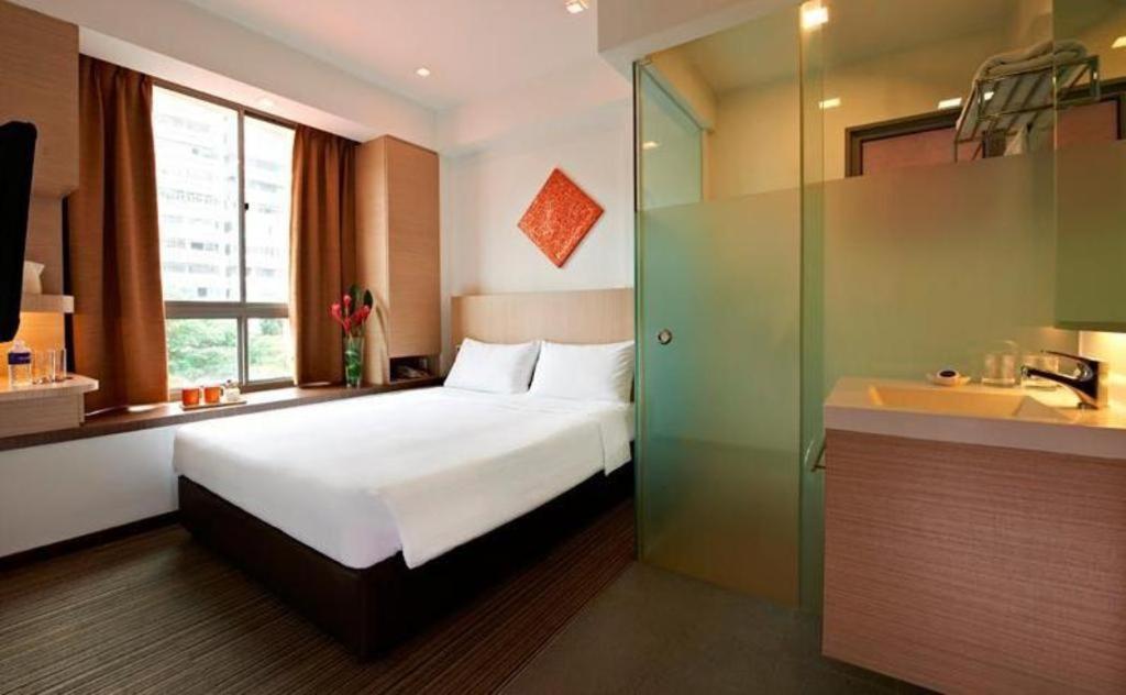 Reddoorz Premium @ Balestier Khách sạn