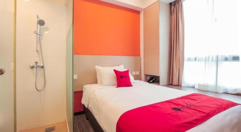 Reddoorz Premium @ Balestier