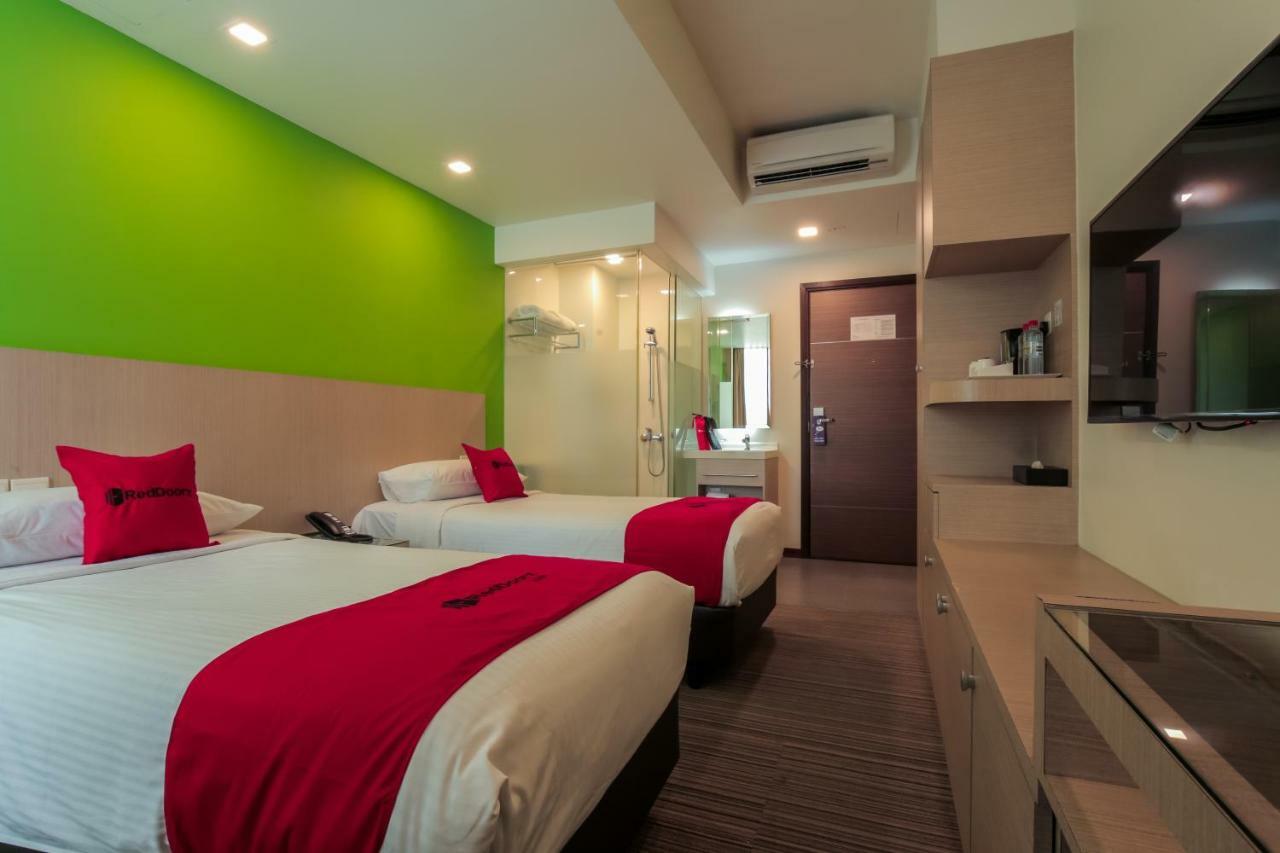Reddoorz Premium @ Balestier Khách sạn